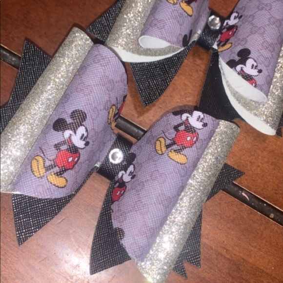 Bows - Picture 5 of 7